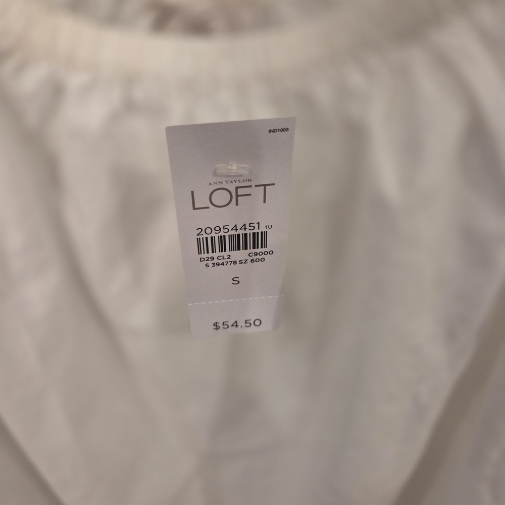 NWT LOFT White Eyelet Blouse with Puff Sleeves - Picture 2 of 4